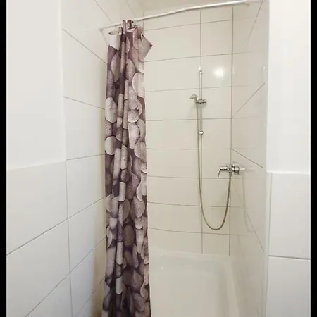199 Albergue