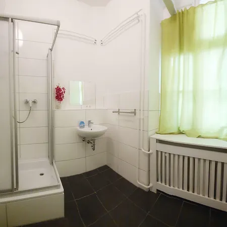 بيت شباب 199 *