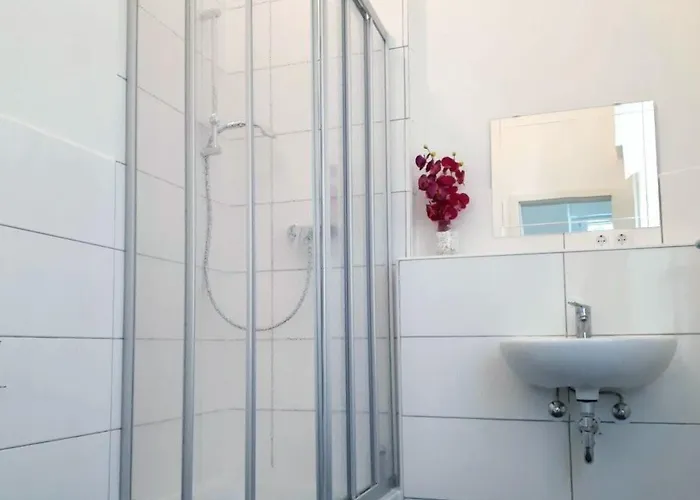 بيت شباب 199 *